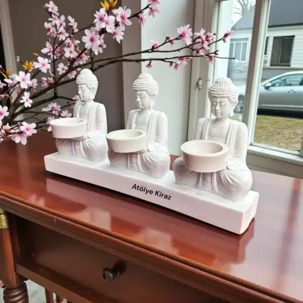 Üçlü Buda Figürlü Dekoratif Mumluk: Zen Ve Meditasyon Objesi