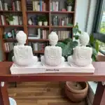 Üçlü Buda Figürlü Dekoratif Mumluk: Zen ve Meditasyon Objesi