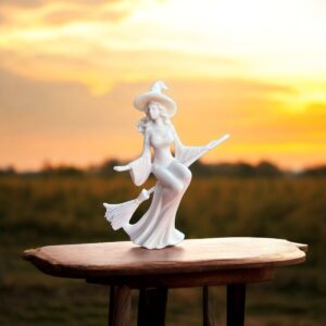 Süpürge Üzerinde Uçan Cadı Figürü – 10x14x18 cm