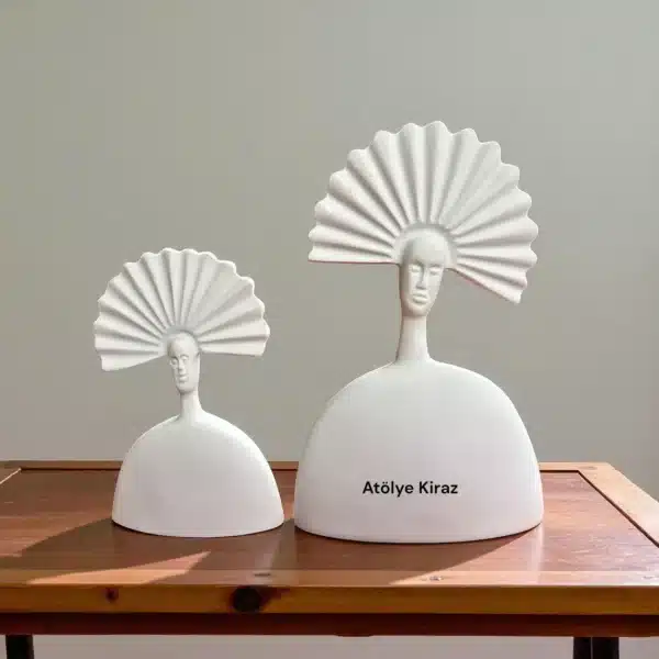 Ham Polyester Yelpaze Saçlı Kadın Heykeli : Modern Sanat Temalı Büst Seti