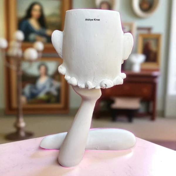 Ham Polyester Kübist Saksı : Modern Sanat Temalı Dekoratif Figür