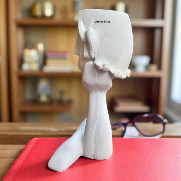 Ham Polyester Kübist Saksı : Modern Sanat Temalı Dekoratif Figür