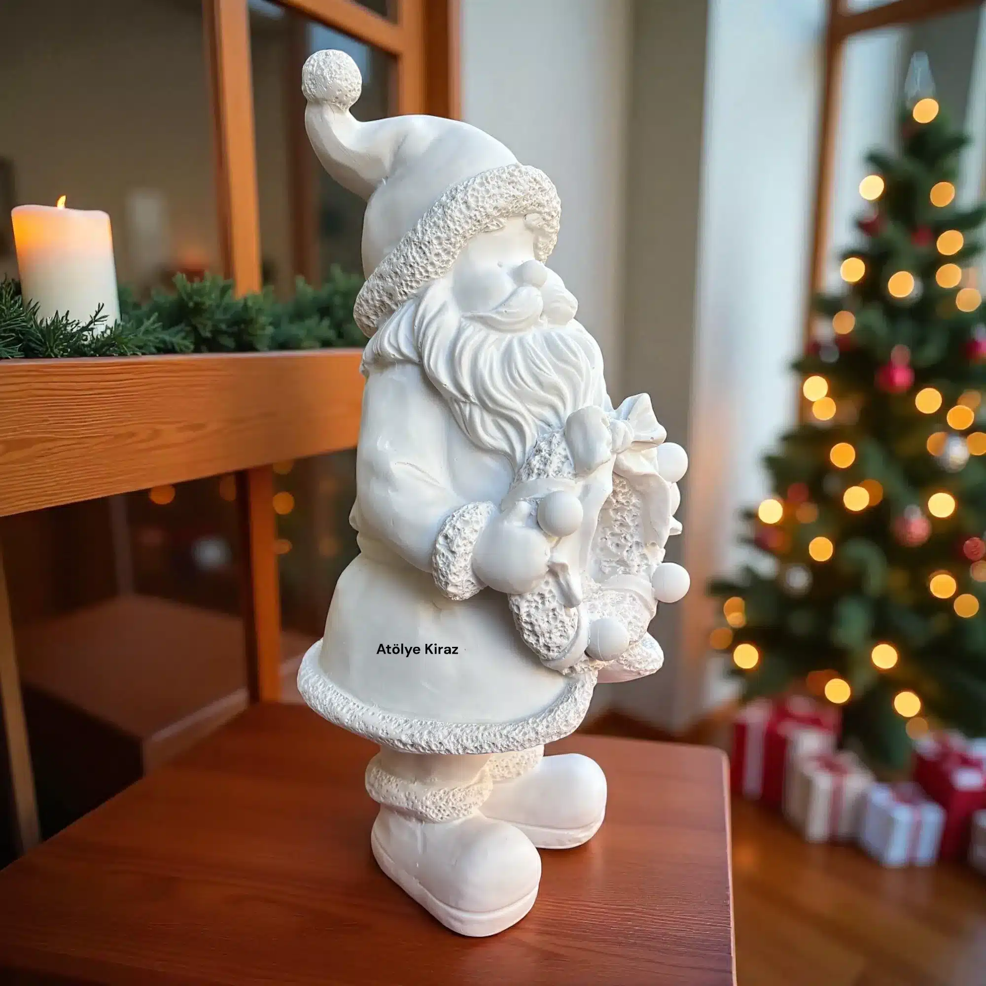 Ham Polyester Çelenkli Noel Baba Figürü : Kış Temalı Boyanabilir Yılbaşı Hediyesi ve Ev Dekoru 4 Ham Polyester Çelenkli Noel Baba Figürü : Kış Temalı Boyanabilir Yılbaşı Hediyesi ve Ev Dekoru